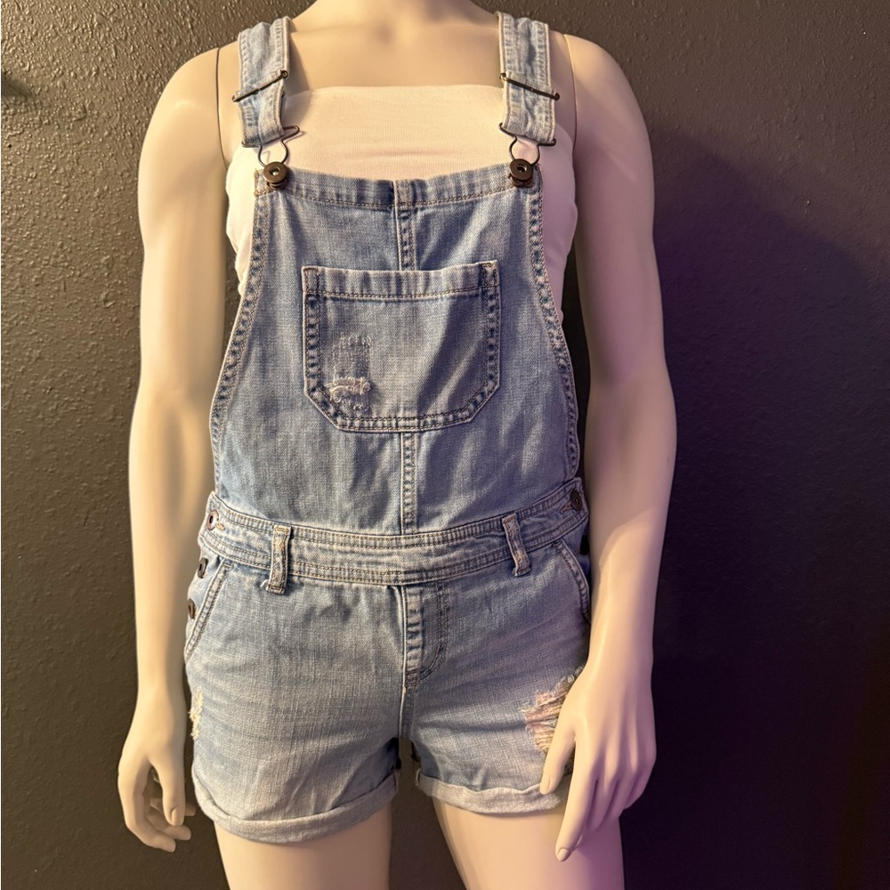 Overall shorts